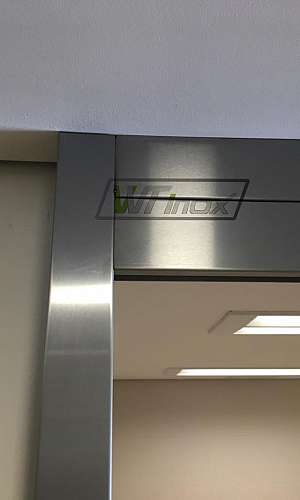 Revestimento de Parede em Aço Inox  Revestimento de Parede em Aço Inox